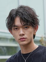 フィフス(fifth)&nbsp;表参道ツイストスパイラルパーマメンズカットセンターパート30代