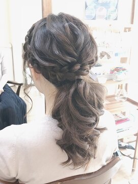 ロカット サロン(Roquat Salon) ウェーブローポニーアレンジ 【ヘアアレンジ 立川/袴着付け】