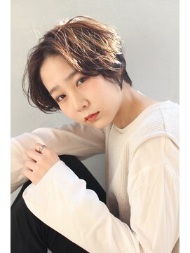 シロ(siro) 大人ショートボブ