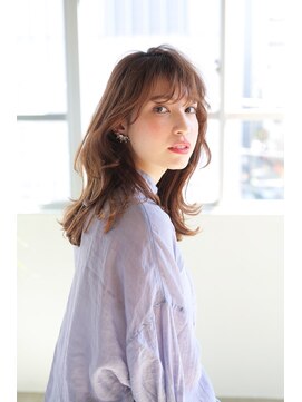 マグノリア オモテサンドウ(MAGNOLiA Omotesando) マロンベージュで柔らかニュアンスの外ハネくびれ・・・担当KAYO