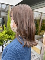 ラヴェストバイフレイスウェル(LOVEST by frace well)&nbsp;秋冬オススメ☆カーキベージュで透明感あるミディ