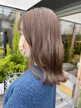 ラヴェストバイフレイスウェル(LOVEST by frace well) 秋冬オススメ☆カーキベージュで透明感あるミディ