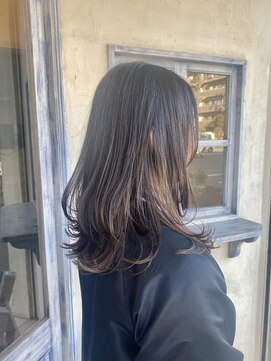 エイミーバイアフロート(amie  by afloat) 巻く方におすすめ◎動きのあるレイヤースタイル