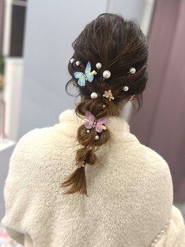 エレラビューティー(ELERA beauty) 【山田 真子】ヘアアレンジ/ミディアム/編み込み