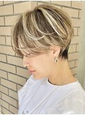 30代40代50代耳かけショート前髪なしハンサムショートカット
