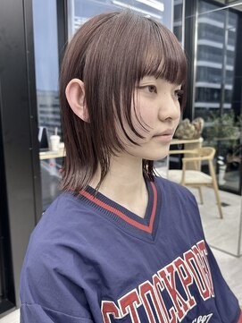 ビューナゴヤ 名駅(VIEW NAGOYA) 美髪シアーカラーピンクブラウンショートカット切りっぱなしボブ