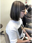 切りっぱなしボブ+アクセントカラー