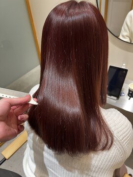 カロン バイ ジーナ 柏の葉キャンパス(Kalon by Zina) ブリーチなしで叶えるツヤ感ワインレッド