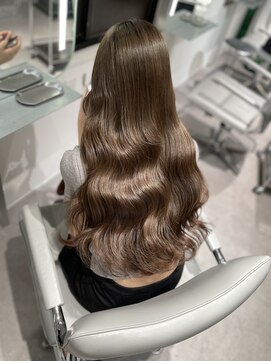 ユニック ウメダ(unique UMEDA) ブリーチありオリーブベージュ/20代トレンド