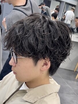 フィフス トウキョウ (fifth TOKYO) 渋谷メンズマッシュウルフカット緩めシャドウパーマルーズパーマ