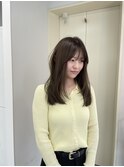 レイヤーカット 顔周り オリーブベージュ 透明感カラー 20代30代