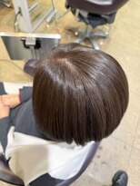 レッド(ReD)&nbsp;白髪ぼかし/白髪ぼかしハイライト/脱白髪染め/金沢/髪質改善