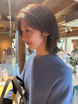 くびれミディアム/アッシュブラウン/レイヤーカット/30代