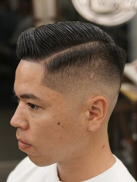 ザチョップショップ キチジョウジ(THE CHOP SHOP KICHIJOJI) サイドパートスキンフェードカットシェービング吉祥寺理容室