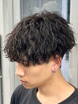 オーバル ジングウマエ(OVARL jingumae) 縦落ちパーマシャドウパーマフェザーパーマ