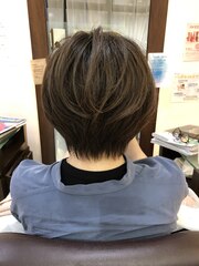 ショート　アッシュブラウン　簡単アレンジ  スリークボブ