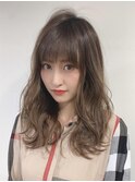 イメチェン ホワイトブロンド 外ハネボブ 美髪 ワイドバング