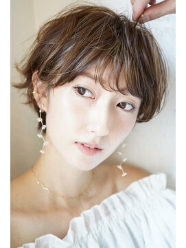 ロミー 本厚木(ROMMY.) ツヤと束感◎大人かわいいショートヘア/白髪対応/ロミー本厚木