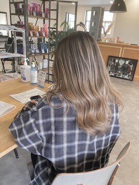 ナンバー(number+) 30代40代ハイライトバレイヤージュ透明感外国人風カラー