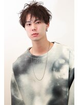 グリ(GURI)&nbsp;メンズツイストスパイラルパーマナチュラルツーブロック