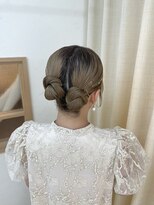 ツインアレンジ タイトヘア タイトアレンジ タイトツイン 参列