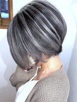 ブレイズヘアー(BLAZEhair)&nbsp;【白髪ぼかし】脱白髪染めホワイトバレイヤージュ×ブリーチ２回