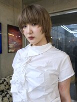 イェン(Yen.)&nbsp;レイヤーウルフ　くすみベージュ　マロンベージュ