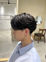 ビューバイネオリーブ 用賀店(Beau'r by neolive) ブルーブラックフェザーパーマ刈り上げセンターパート《用賀》