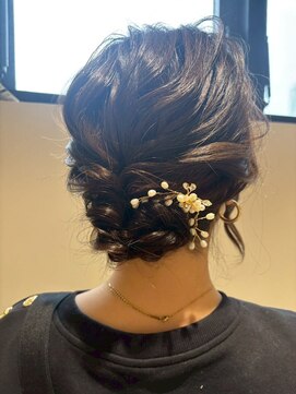 ファムバイアヴァンス(Femme by AVANCE.) チェリーブラウン大切な日は、特別なまとめ髪で