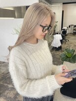 アイン(eim) ホワイトベージュカラー