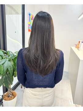 エブリ(evri) レイヤーカット　レイヤー　髪質改善　縮毛矯正　トリートメント