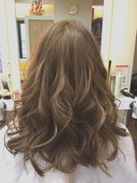 ヘアデザイン ラポール 茨木店(hair design Rapport)&nbsp;ミランダ風艶やかで透明感あるイノセントスモーキーアッシュ