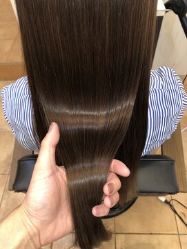 アコンプリッシュ 代官山 恵比寿(accomplish) プラチナミネコラ