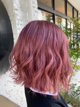 アイコニック 日進梅森台店(ICONIQ) ピンク×ふんわりボブ