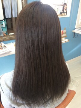 美容室 ウララバイアンジェ(ULaLa by Ange) グレイジュカラー