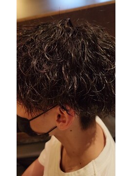 メンズアートヘアー ブーム(MEN'S ART HAIR BOOM) 波打ちツイスパ