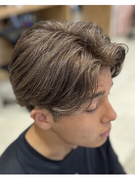 アース 長崎時津店(HAIR&MAKE EARTH) ベージュアッシュ×センターパート