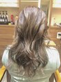 アーサス ヘアー デザイン 那覇おもろまち店(Ursus hair Design by HEADLIGHT)&nbsp;巻き髪や流れ、動きのあるロングハイレイヤー　グレージュカラー