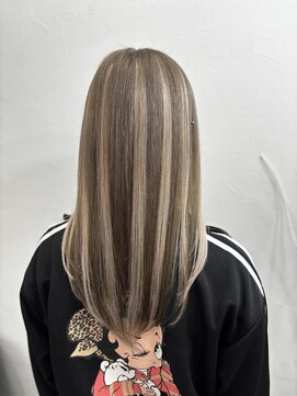 ラビス クローバー(Lovis clover) 縮毛矯正　くびれヘア　ツヤ髪スタイル