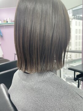 アヴァンス 難波店(AVANCE.) ラフさと抜け感が魅力の切りっぱなしボブ