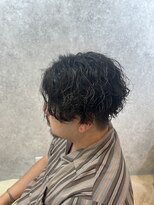ラルス(Larus)&nbsp;MEN’S HAIR/ブルーブラック/フェザーパーマ/本八幡