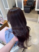 スペックホルダーミミ(Spec Holder mimi) ふんわり揺れるワインレッドロング