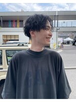 エディ(Edy)&nbsp;センターパートニュアンスパーマ刈り上げメンズパーマ眉毛カット