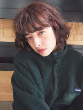 コス(kos) 軽めのボブにクセ毛風パーマで扱いやすく