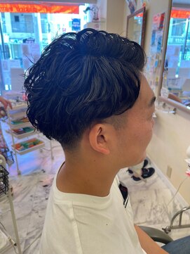 ラヴェルデ メンズカット×ツーブロック×パーマ×七三分けアップバング