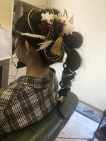 ヘアーアンドビューティー ザ ビー(Hair & Beauty the B) 編みおろしヘアアレンジ