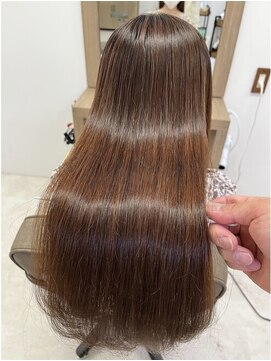 シカ 神戸三宮元町店(Cica) 神戸 縮毛矯正 Cica ストレートパーマ 美髪 三宮 Ryuga