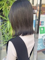 ケーツー心斎橋 クイーンズガーデン バイ ケーツー(K two QUEEN'S GARDEN by K two) ピスタチオグレージュ/赤み消し/くびれボブ/心斎橋&難波&なんば