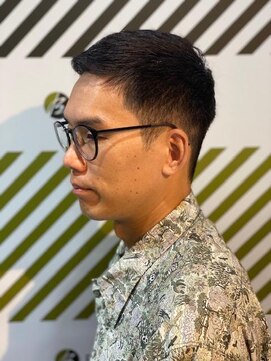 バーバーバー 四谷(BARBER-BAR) ワンセクションアップバンクショート