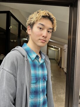 アイズ 海老名(AIZU) ブリーチパーマ ツイストパーマ 短髪パーマ ショートパー眉毛